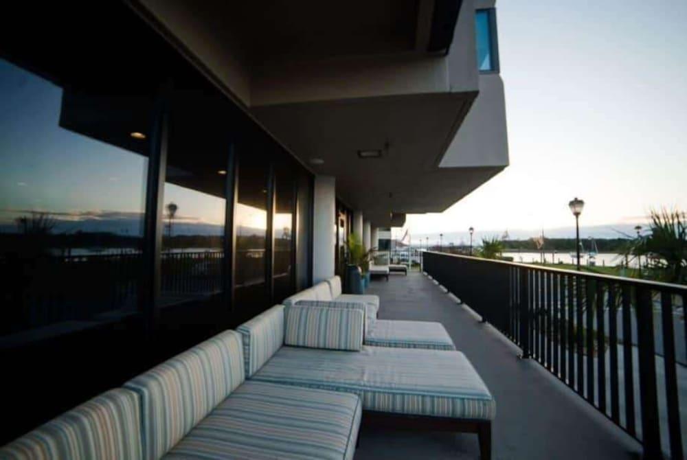 Bask Hotel At Big Rock Landing Morehead City Exterior foto
